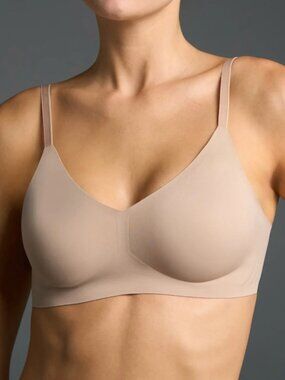 The EBY Women’s Relief Bra Size SDD Nude 3D Wing Suspension SoftWire